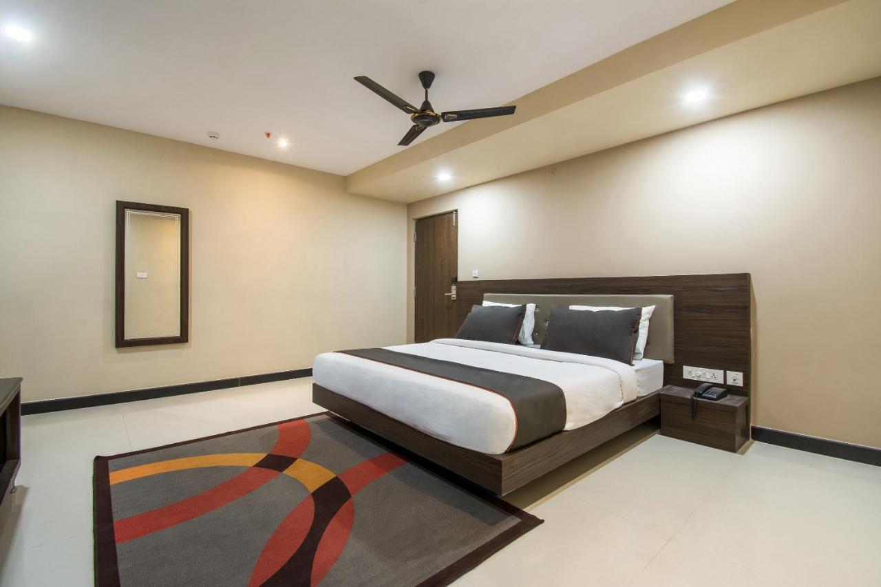 Collection O 473 Rosee Wood Visakhapatnam Luaran gambar